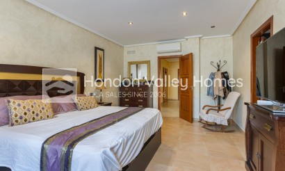 Herverkoop - Detached Villa - Montesinos - La Herrada