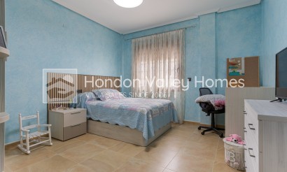 Herverkoop - Detached Villa - Montesinos - La Herrada
