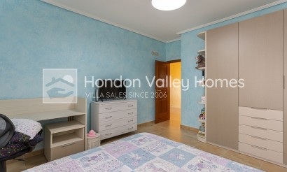 Herverkoop - Detached Villa - Montesinos - La Herrada
