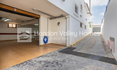 Herverkoop - Detached Villa - Montesinos - La Herrada