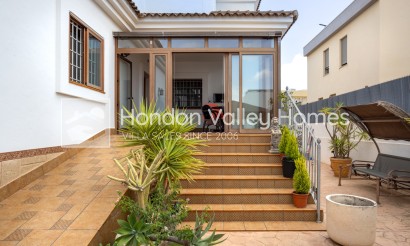 Herverkoop - Detached Villa - Montesinos - La Herrada