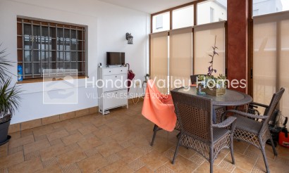 Herverkoop - Detached Villa - Montesinos - La Herrada