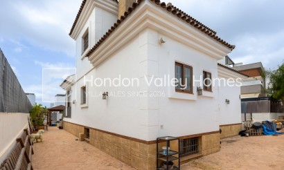 Herverkoop - Detached Villa - Montesinos - La Herrada