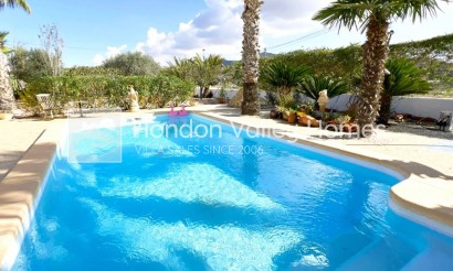 Resale - Villa - HONDON DE LOS FRAILES