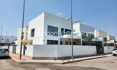 Resale - Villa - Daya Nueva