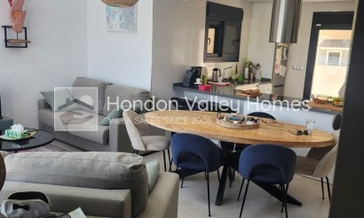 Resale - Villa - Daya Nueva