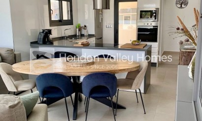 Resale - Villa - Daya Nueva