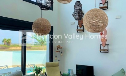 Resale - Villa - Daya Nueva
