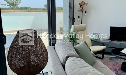Resale - Villa - Daya Nueva