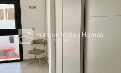 Resale - Villa - Daya Nueva
