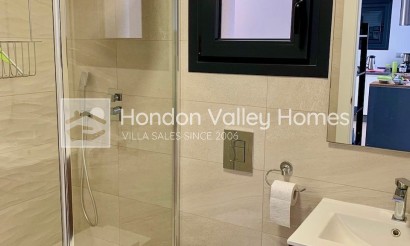 Resale - Villa - Daya Nueva