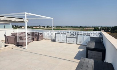 Resale - Villa - Daya Nueva
