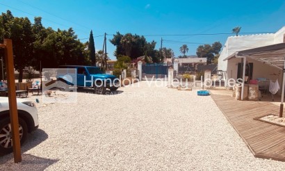 Resale - Villa - Albatera