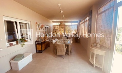 Resale - Villa - Albatera