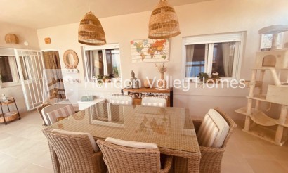 Resale - Villa - Albatera