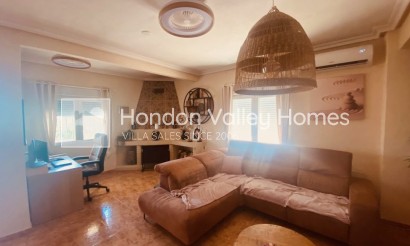 Resale - Villa - Albatera