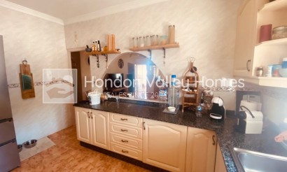 Resale - Villa - Albatera