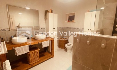 Resale - Villa - Albatera