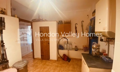 Resale - Villa - Albatera