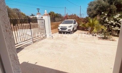 Resale - Villa - Albatera