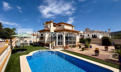 Herverkoop - Villa - Hondón de las Nieves