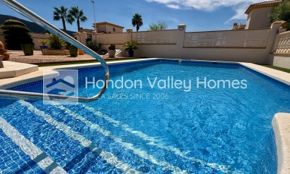 Herverkoop - Villa - Hondón de las Nieves