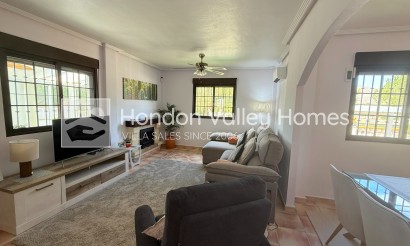 Herverkoop - Villa - Hondón de las Nieves