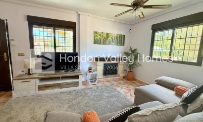 Herverkoop - Villa - Hondón de las Nieves