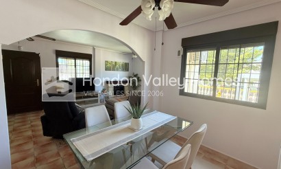 Herverkoop - Villa - Hondón de las Nieves