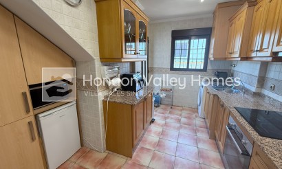 Herverkoop - Villa - Hondón de las Nieves