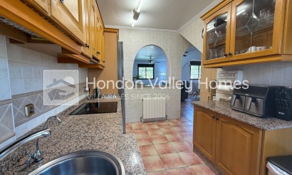 Herverkoop - Villa - Hondón de las Nieves