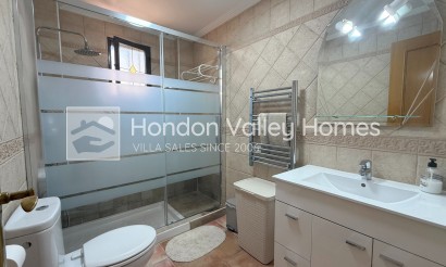 Herverkoop - Villa - Hondón de las Nieves