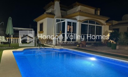 Herverkoop - Villa - Hondón de las Nieves