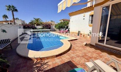 Herverkoop - Villa - Hondón de las Nieves