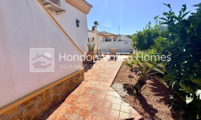 Herverkoop - Villa - Hondón de las Nieves