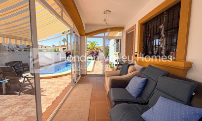 Herverkoop - Villa - Hondón de las Nieves