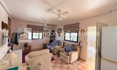 Herverkoop - Villa - Hondón de las Nieves