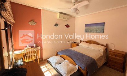 Herverkoop - Villa - Hondón de las Nieves