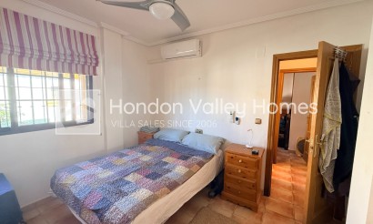 Herverkoop - Villa - Hondón de las Nieves