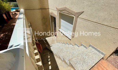 Herverkoop - Villa - Hondón de las Nieves