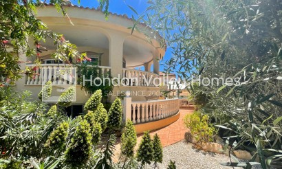 Herverkoop - Villa - Hondón de las Nieves