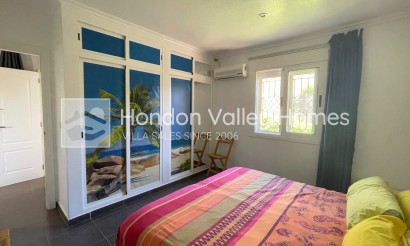 Herverkoop - Villa - Hondón de las Nieves