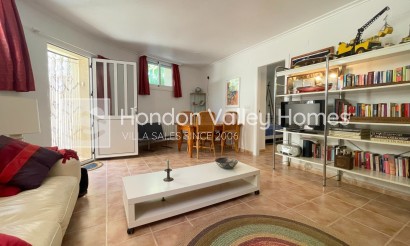 Herverkoop - Villa - Hondón de las Nieves