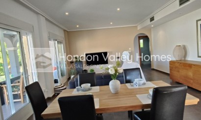 Reventa - Villa - Detached - La Romana