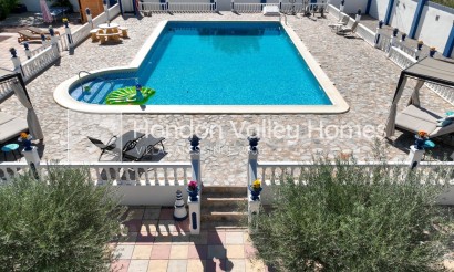 Resale - Villa - Crevillente