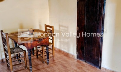 Herverkoop - Finca - La Romana