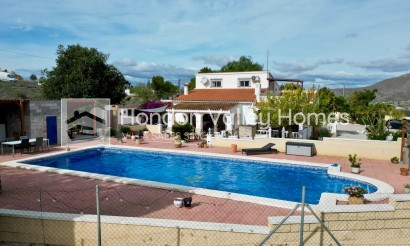 Herverkoop - Villa - Detached - Hondón de los Fráiles