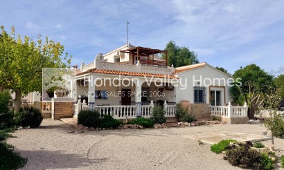 Herverkoop - Villa - Detached - Hondón de los Fráiles