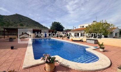 Herverkoop - Villa - Detached - Hondón de los Fráiles