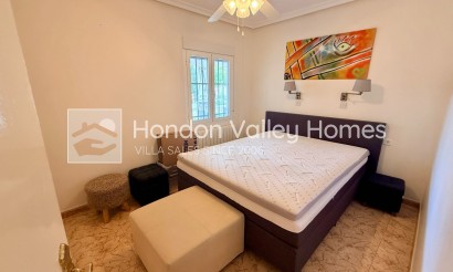 Herverkoop - Villa - Detached - Hondón de los Fráiles